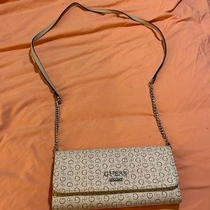 Guess crossbody purse